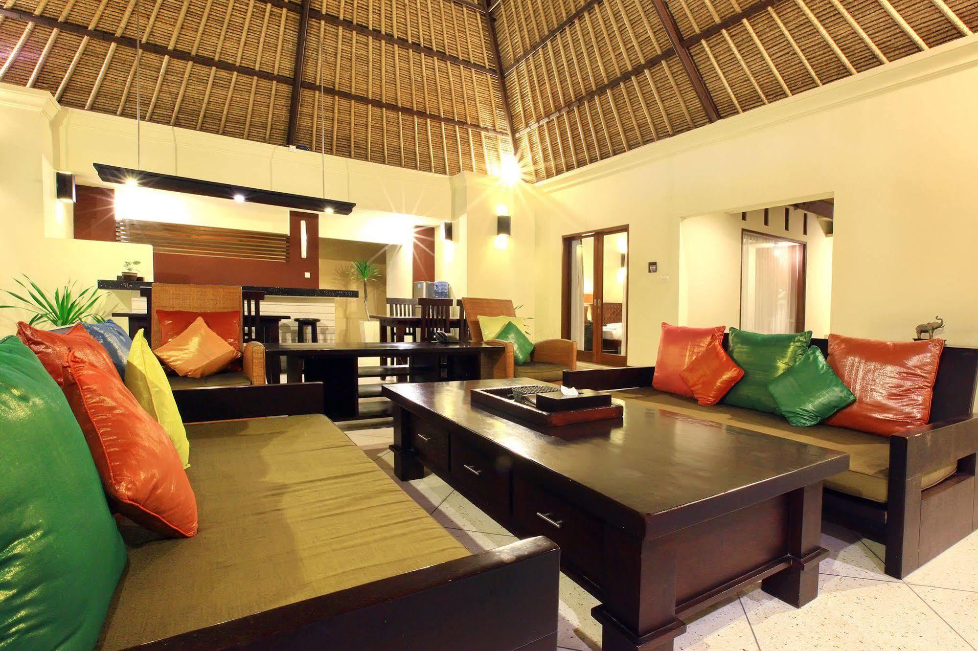 Mutiara Jimbaran Villas Kuta Selatan Buitenkant foto