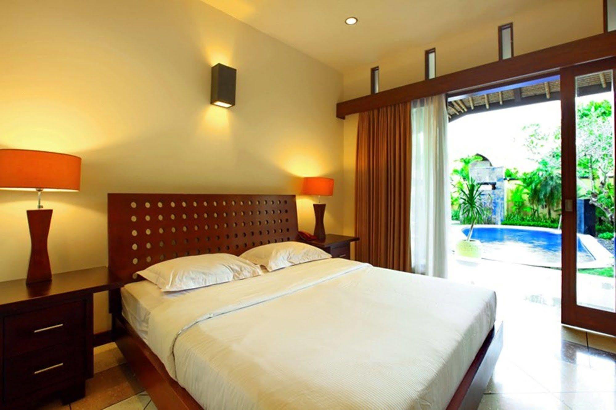 Mutiara Jimbaran Villas Kuta Selatan Buitenkant foto